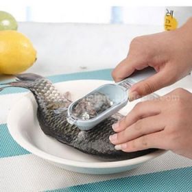 Супер практичен уред за чистене на люспи на риба