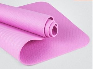 Постелка килим за йога и аеробика